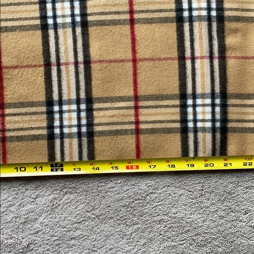 Winter scarf. Faux Burberry pattern. - Picture 5 of 5